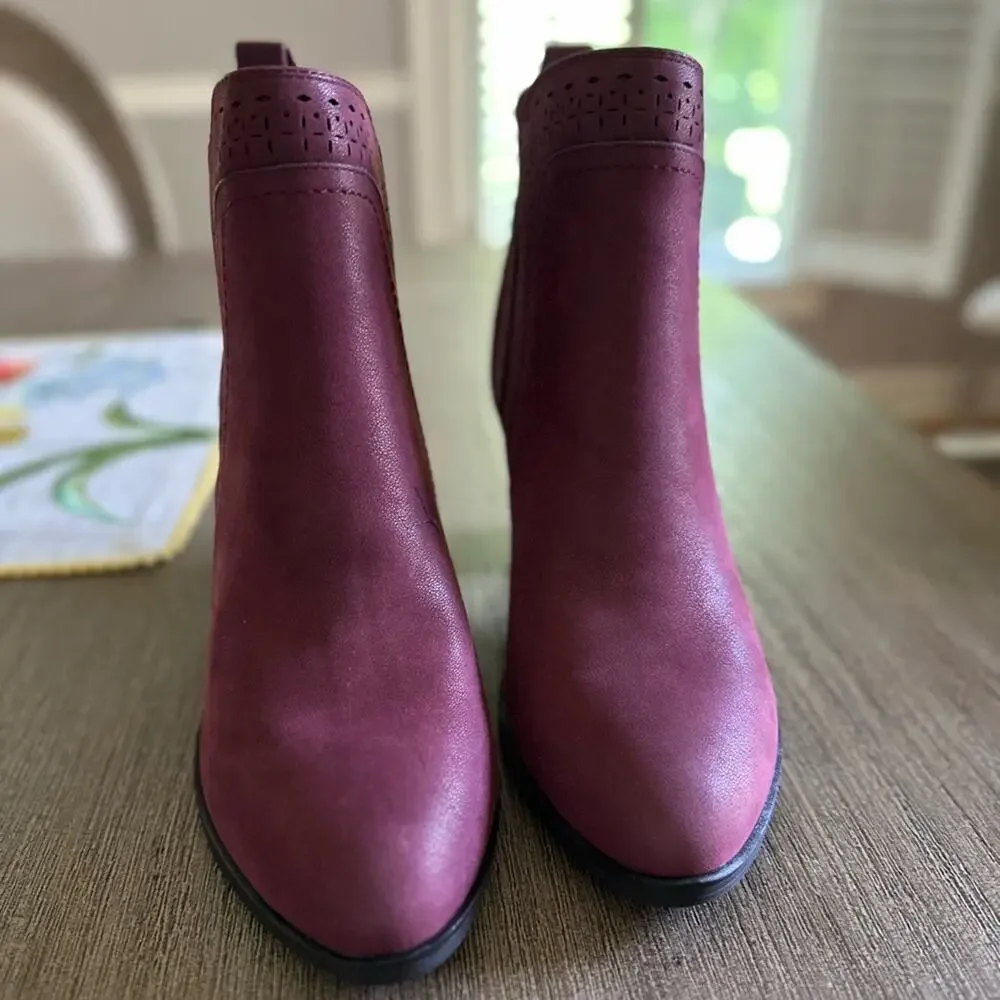Mia Ladies’ Burgundy Faux Suede Heeled Ankle Boots Size 9 New western-inspired